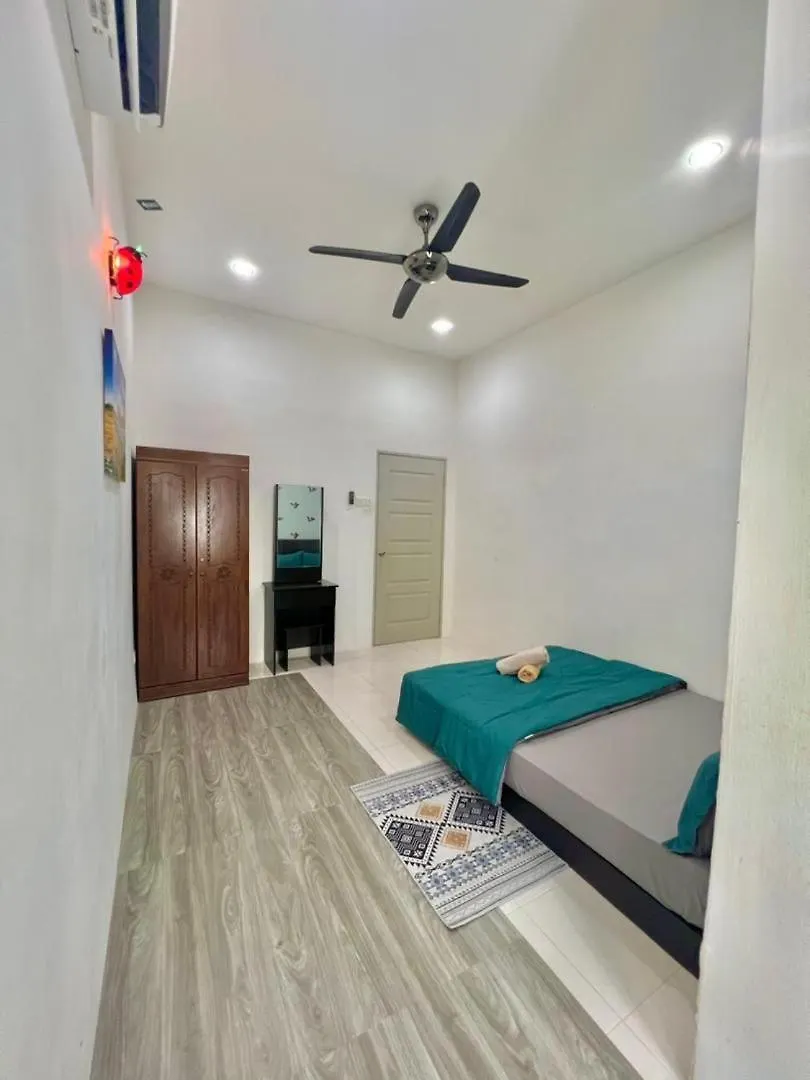 Camelia Hijau Homestay 3 Bilik Parking Luas Berhadapan Hospital Sultanah Bahiyah Alor Setar Holiday home