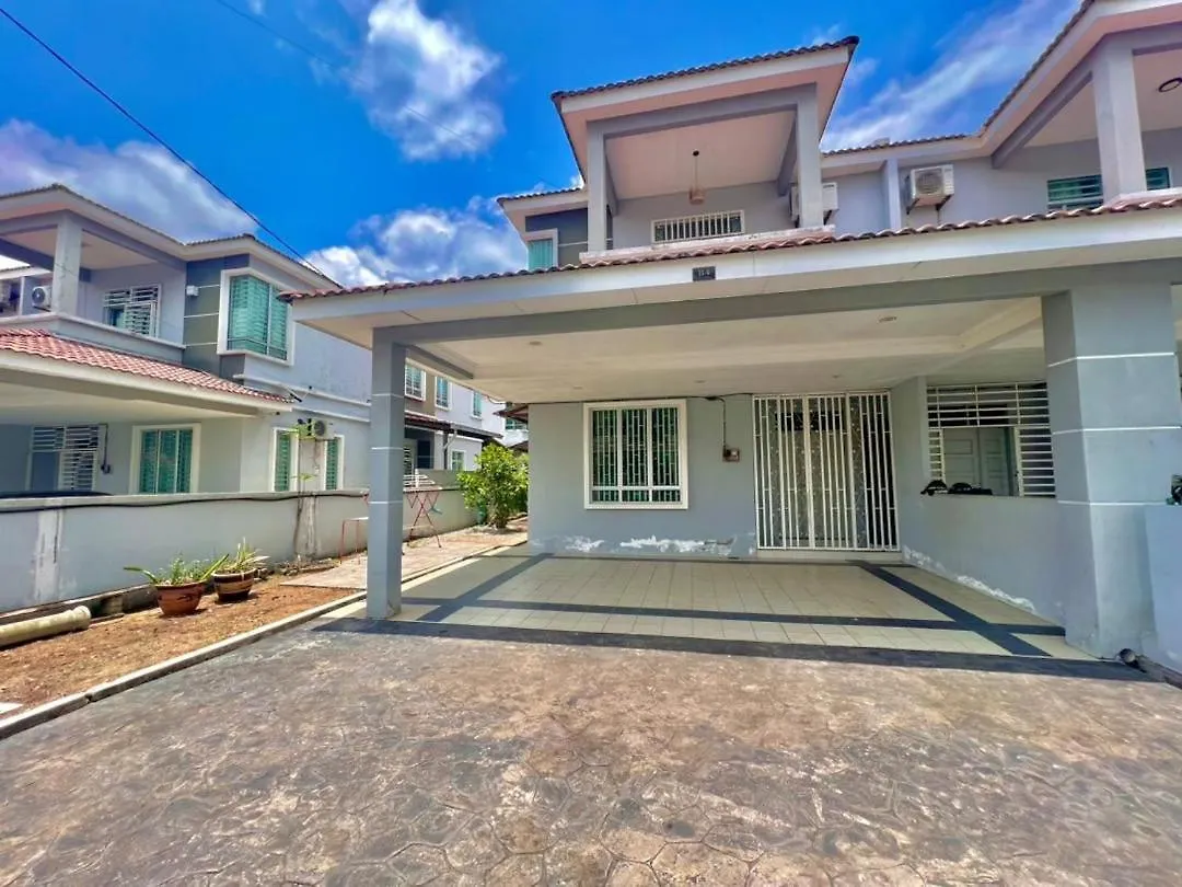 Camelia Hijau Homestay 3 Bilik Parking Luas Berhadapan Hospital Sultanah Bahiyah Alor Setar 0*,  Malaysia